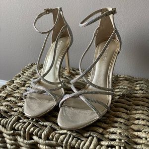 Gianni Bini Sparkling Strappy Sandals, Size 7, NWT